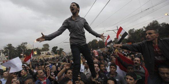 Egypte : Affrontements entre partisans et opposants de Morsi 